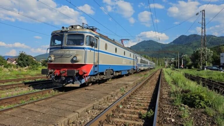 40 de trenuri anulate pe Magistrala 100 București – Timișoara. Transport cu microbuze între Craiova și Leu, din 16 februarie