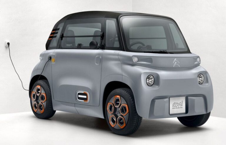 Mașini mici, riscuri uriașe: adolescenții de 16 ani intră în traficul mortal din România