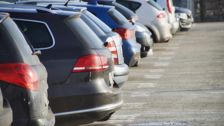 Avertisment de ultimă oră al Primăriei Sibiu: eliberați parcările de pe aceste străzi