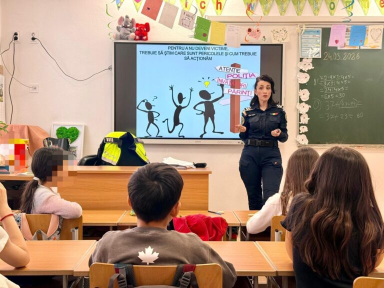 FOTO: Intervenție preventivă în forță: polițiștii sibieni au ajuns la peste 1.000 de elevi într-o săptămână
