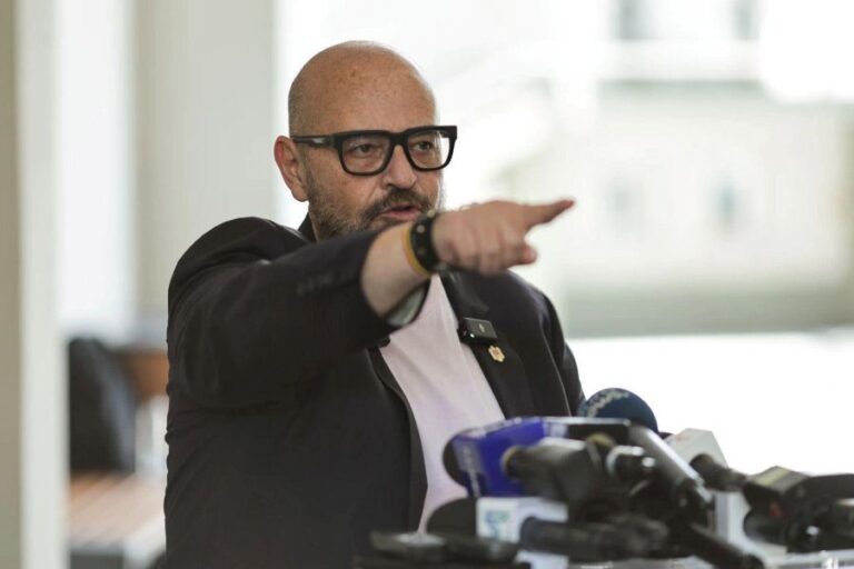 „Cum să dau de permis dacă eu conduceam deja?” – Cristian Popescu Piedone recunoaște că a circulat 10 ani fără carnet