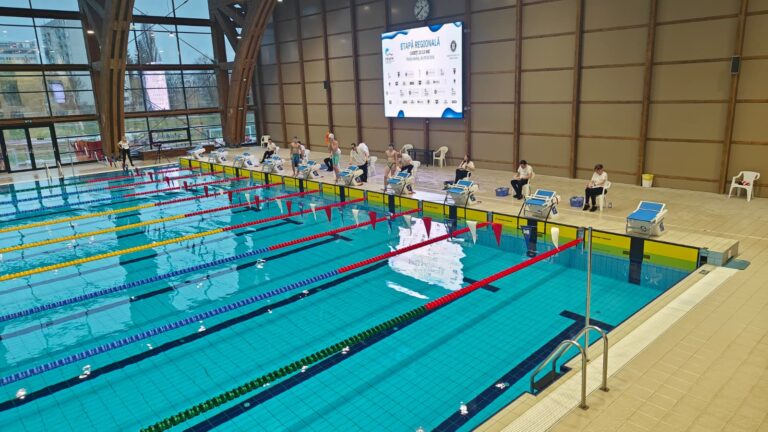 Performanță contra cronometru: Înotătorii de la CSS Sibiu strălucesc la Regionala de Cadeți, în ciuda provocărilor de acasă