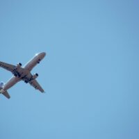EASA avertizează asupra riscurilor de siguranță aviatică pe coridoarele aeriene îngustate