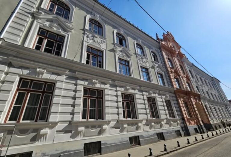 Reabilitare Colegiul Național Gheorghe Lazăr Sibiu și Smart Lab modern. Primăria Sibiu anunță că lucrările se apropie de final