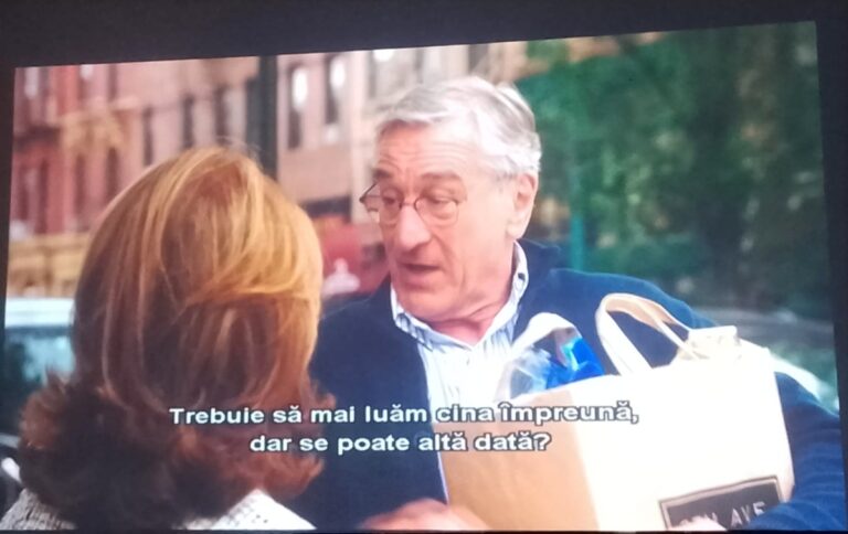 Seniorii de la Căminul pentru Vârstnici Sibiu, la film – moment de relaxare oferit de Biblioteca ASTRA