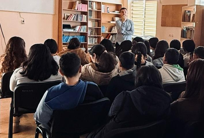 „Satul Învață”: Educația nu ia pauză în vacanță pe Valea Hârtibaciului