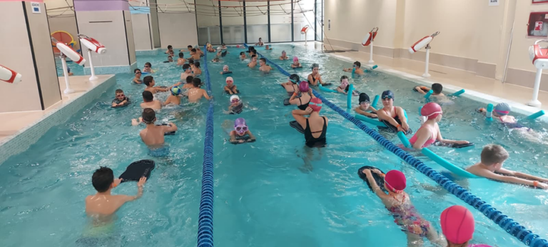 Proiectul „Ora de Sport în Apă”: De la un experiment pilot în Cisnădie, la un model de succes în Sibiu