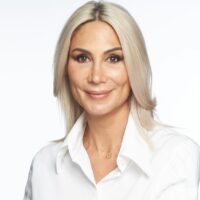 Siguranța în școli, în dezbatere la Parlament: Raluca Turcan propune măsuri pentru combaterea violenței și a dependenței digitale în rândul elevilor