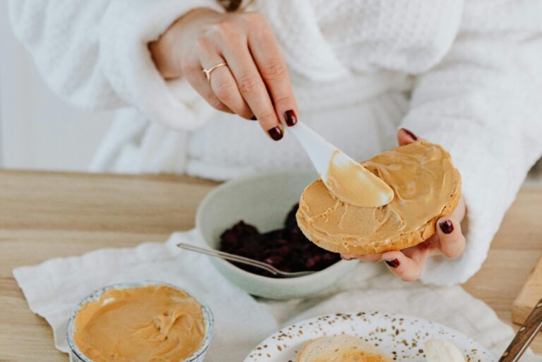 Cum ajută untul de arahide la menținerea forței musculare