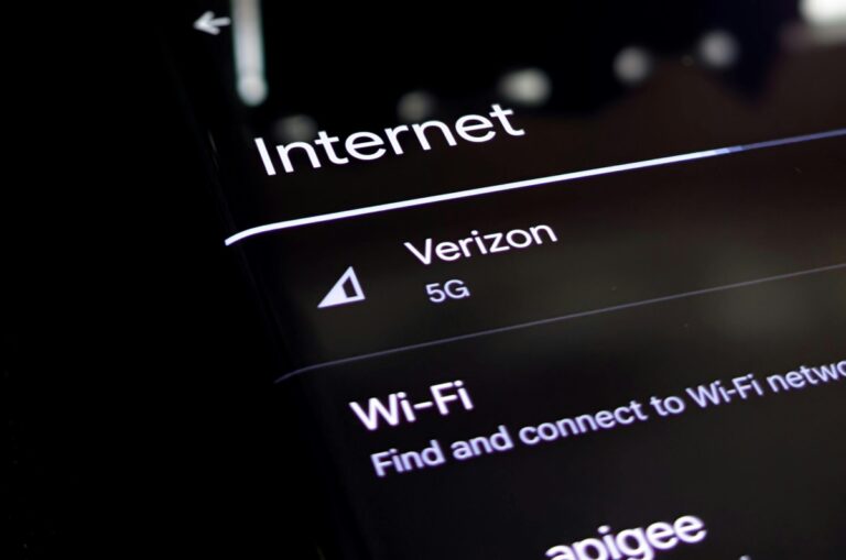 Scandal 5G în România: Huawei duce legea de securitate națională la Curtea Constituțională