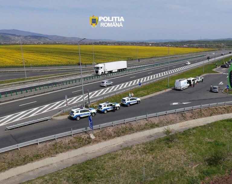 VIDEO/FOTO: Autostrada A1, sub ASEDIUL poliției: amenzi uriașe și vehicule trase pe dreapta