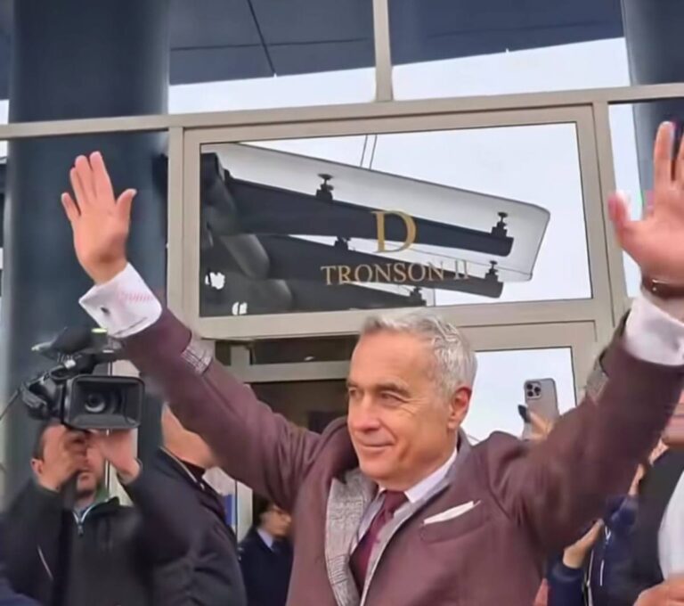 FOTO/ULTIMA ORĂ: Călin Georgescu A PLECAT din România. S-a dus că ceară ajutor divin?