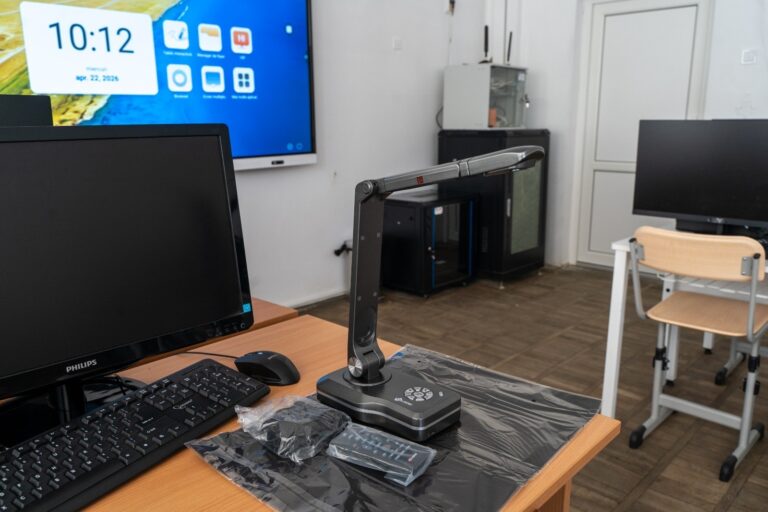 FOTO – Modernizare fără precedent: laboratoare high-tech și sute de echipamente în școlile din Mediaș