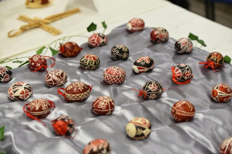 Tradiții de Paște în lume – obiceiuri, semnificații și curiozități