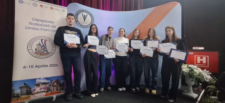 FOTO – Șapte tineri, o singură pasiune: elevii sibieni care au dus franceza la nivel de excelență