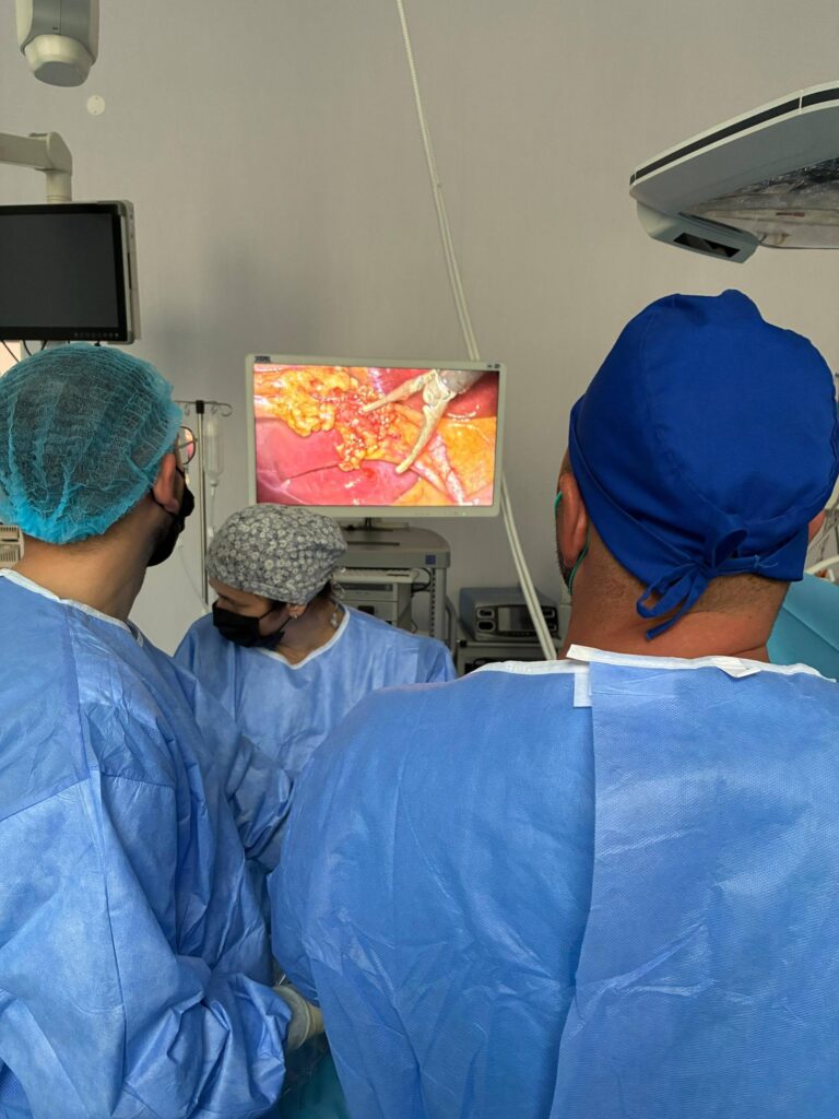 FOTO – Revoluție în chirurgia din Sibiu: intervenții realizate cu tehnologie de vârf