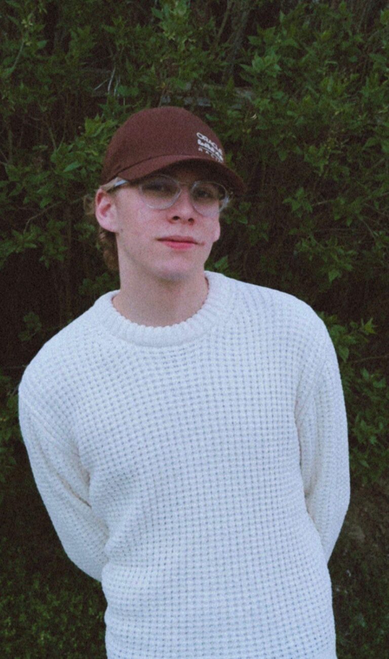 Din Mediaș, cu încredere: un tânăr de la Colegiul Școala Națională de Gaz care schimbă perspective