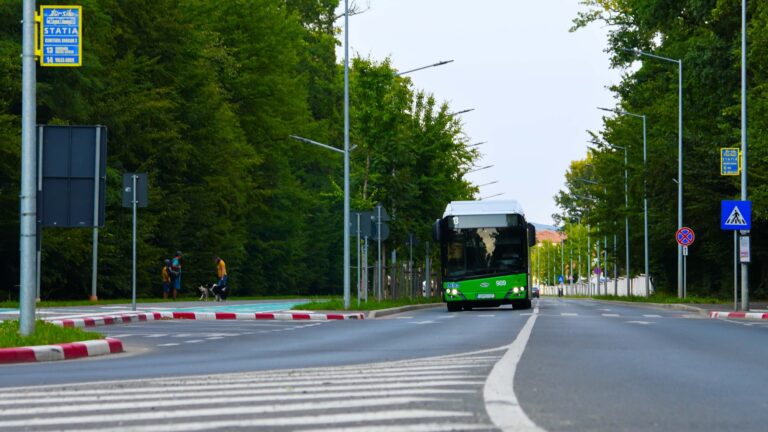 Tursib prelungește programul autobuzelor pentru sibienii care merg la Înviere în Muzeul Astra