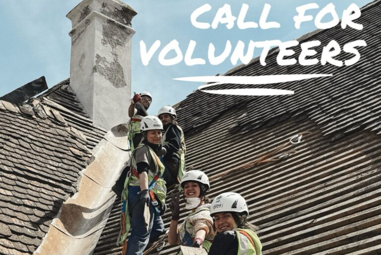 Se caută voluntari pentru salvarea fostei Mănăstiri a Ursulinelor din Sibiu. Cazare și mese gratuite pentru participanți