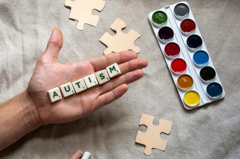 Victor Negrescu susține drepturile persoanelor cu autism: politici publice incluzive și vizibilitate reală în UE