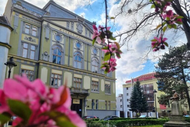 Atelier creativ de Paști, la Biblioteca ASTRA Sibiu – Tradiții, comunitate și creativitate