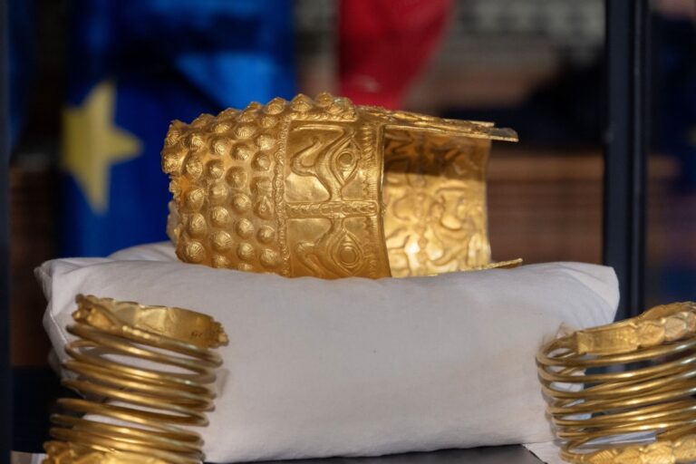 Coiful de la Coțofenești și brățările dacice revin în România: când pot fi văzute la Muzeul Național de Istorie