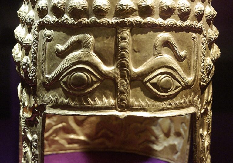 Coiful de aur de la Coțofenești și Tezaurul dacic, recuperate după jaful de la Muzeul Drents