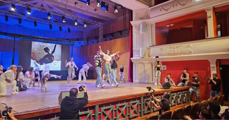 Sibiu devine capitala dansului și gimnasticii: sute de tineri participă la ULBS Dance & Gymnastics International Cup