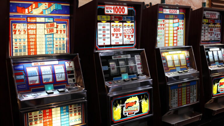 PRO sau CONTRA jocuri de noroc