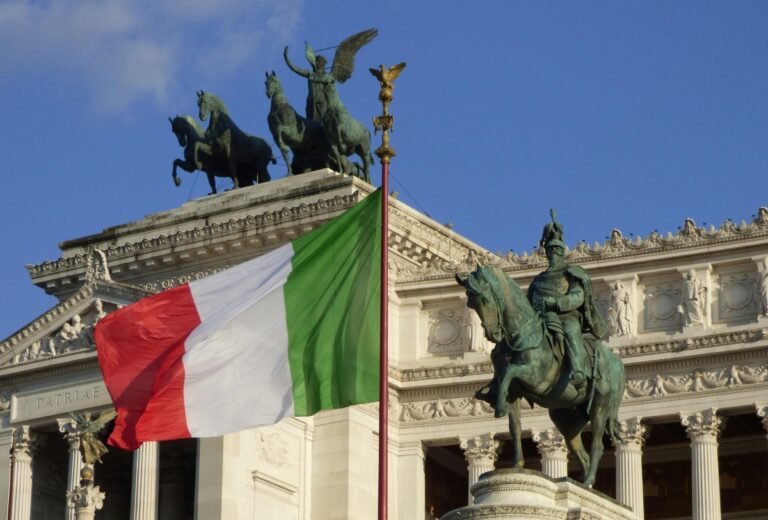 Curtea de Casație analizează restricțiile privind cetățenia italiană prin descendență. Milioane de persoane din diaspora ar putea fi afectate de noile reguli adoptate în 2024–2025.