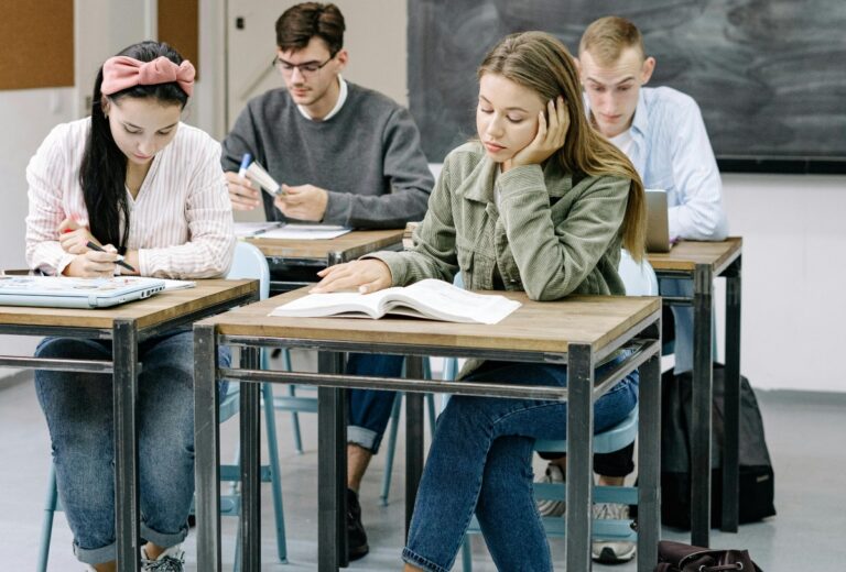 Totul despre examenul de atestat Mate-Info 2026: Calendar, probe și notare