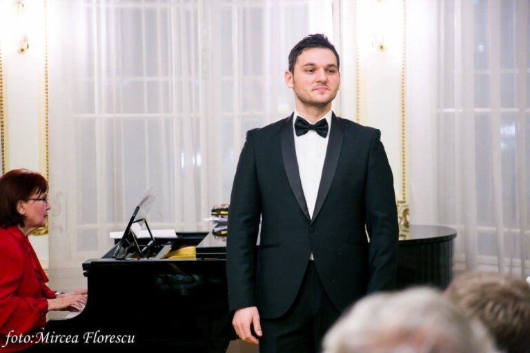 Filarmonica de Stat Sibiu: Concertul „Lumini Pascale” cu tenorul Marius Dumitru Nine