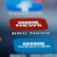 BBC revine în România: platformă de știri în limba română lansată din iunie pentru Europa de Est