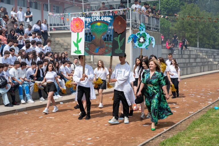 FOTO – O nouă poveste pentru CȘNG Mediaș: mii de inimi au bătut împreună la cel mai frumos carnaval al verii