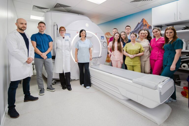 FOTO – Sibiul SALVEAZĂ creiere: performanță uriașă pentru medicii care luptă cu AVC-ul