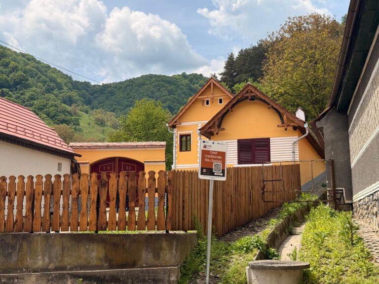 Casă restaurată Râu Sadului