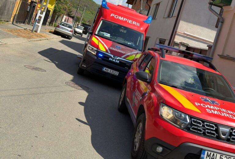 Accident grav în Cristian, județul Sibiu: bărbat de 66 de ani, rănit, după ce și-a prins piciorul sub un motocultor