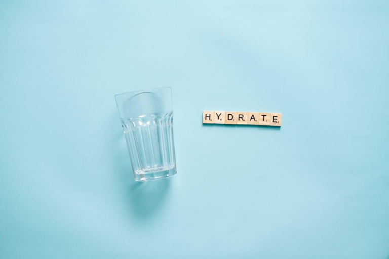 Cum influențează hidratarea simptomele urinare și ce impact are asupra sănătății masculine