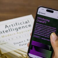 Șeful OpenAI: Inteligența artificială nu va provoca o „apocalipsă” a locurilor de muncă