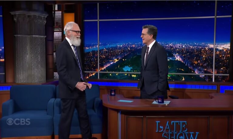 „Late Show” se închide după 33 de ani. Final controversat, în SUA, pentru celebra emisiune a lui Stephen Colbert și David Letterman. Să aibă legătură cu Trump?