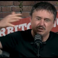 Cristian Mungiu revine în forță la Cannes cu „Fjord”. Sebastian Stan și Renate Reinsve, în cursa pentru Palme d’Or