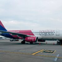 Wizz Air "taie" 6 rute din România în 2026: zboruri anulate de pe aeroporturile din București, Timișoara și Craiova