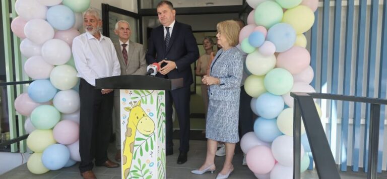 VIDEO. Ministrul Attila-Zoltán Cseke a inaugurat noua creșă de pe str. Calea Poplăcii