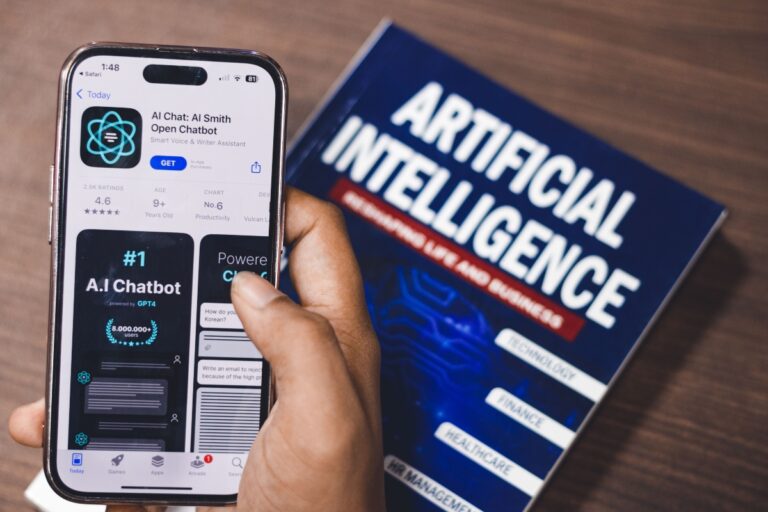UE impune etichetarea conținutului generat de AI, din august 2026. Ce reguli noi vor trebui să respecte platformele și companiile