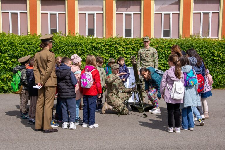 Armata își arată forța la Sibiu: Tehnică militară de ultimă generație, expoziții și demonstrații live
