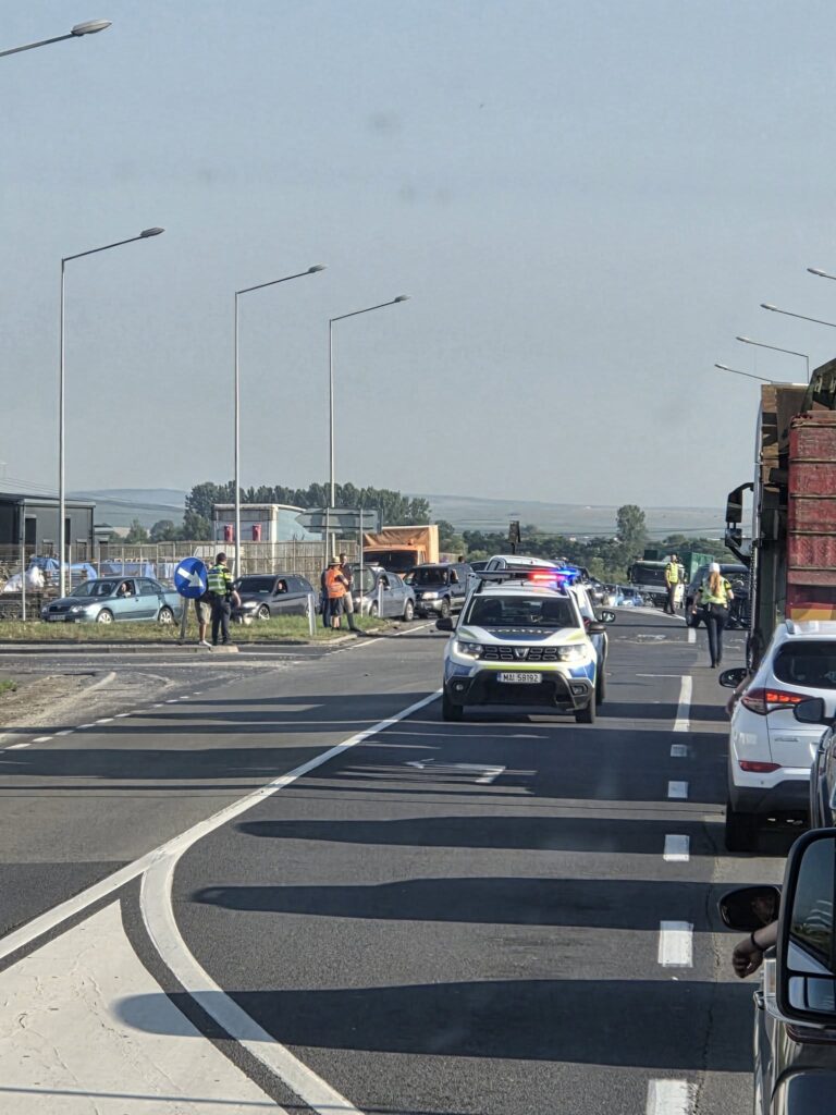 FOTO/ULTIMA ORĂ: Șofer BĂUT implicat într-un accident pe Calea Șurii Mici. Ce s-a întâmplat