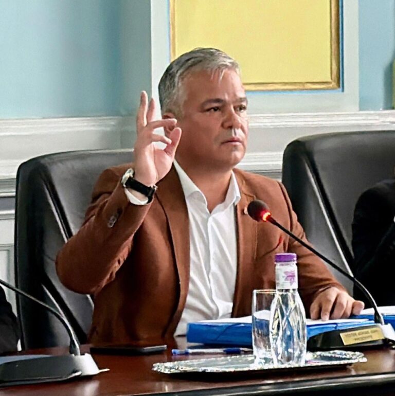 ȘTIREA DIMINEȚII: Adrian Veștea a transmis un MESAJ BOMBĂ către PNL