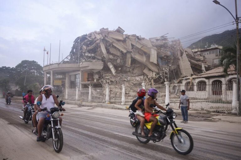 VIDEO – Țara care s-a PRĂBUȘIT în câteva secunde. Venezuela luptă cu una dintre cele mai grave catastrofe din istoria sa