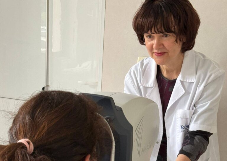Mituri despre vedere, demontate de un medic oftalmolog de la Spitalul Județean Sibiu: când trebuie să mergi urgent la specialist și ce tehnologii revoluționează sănătatea ochilor