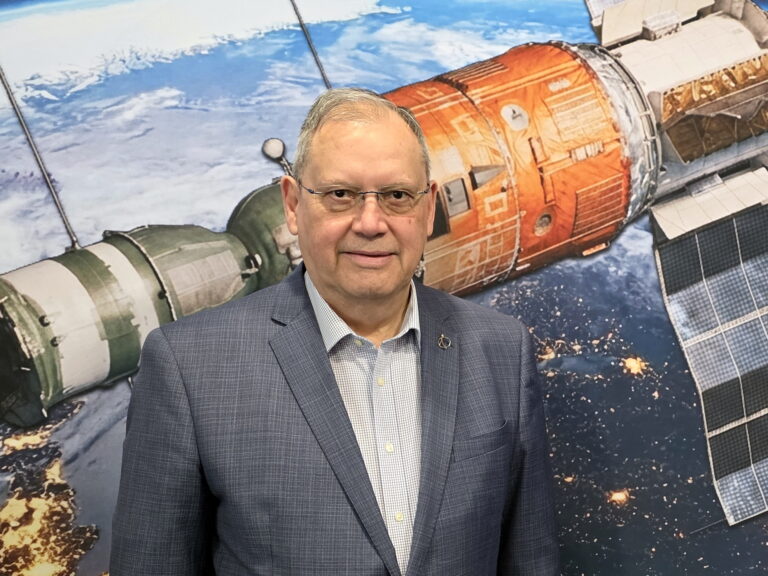 De la stele la Sibiu: cosmonautul Dumitru-Dorin Prunariu, față în față cu studenții militari
